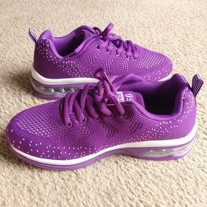 STQ Purple and white low top sneakers shoes size 6 with cushioned soles New